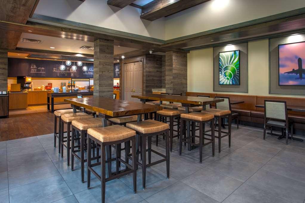 Hampton Inn And Suites Newark Airport Елізабет Ресторан фото